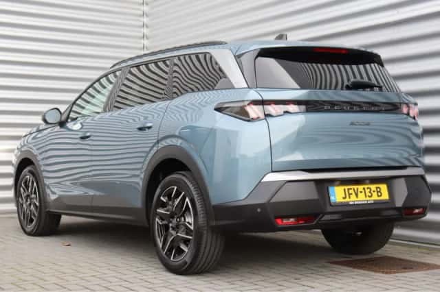 Peugeot 5008 (2025) thumbnail 9