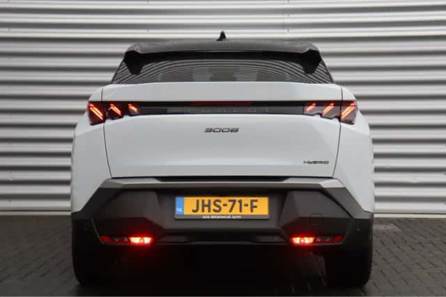 Peugeot 3008 (2025) thumbnail 8