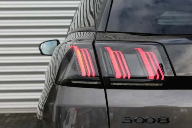 Peugeot 3008 (2024) thumbnail 11