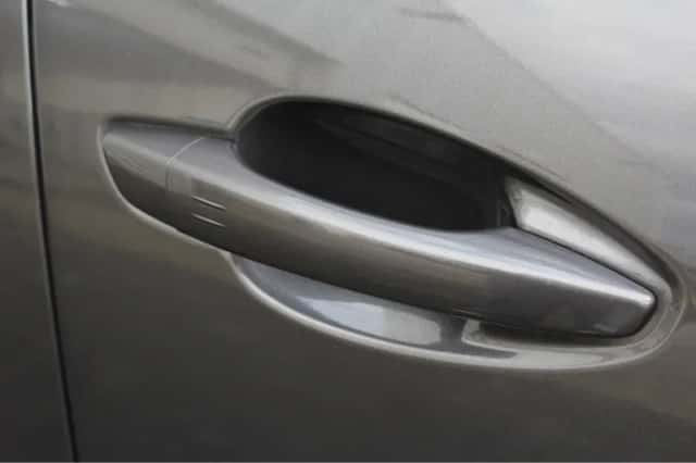 Peugeot 3008 (2024) thumbnail 15