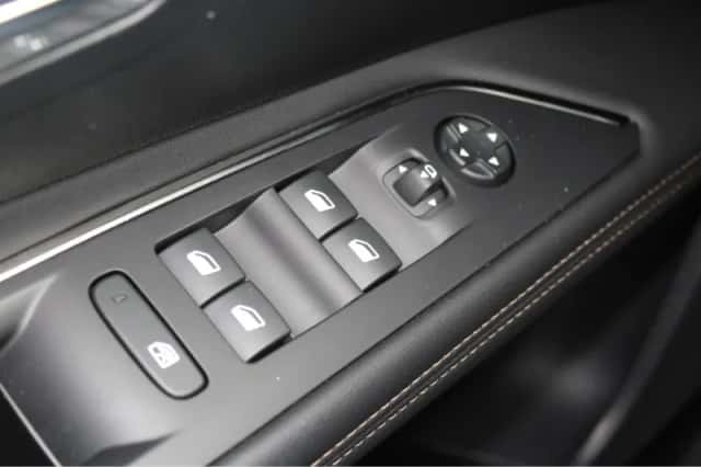 Peugeot 3008 (2024) thumbnail 21