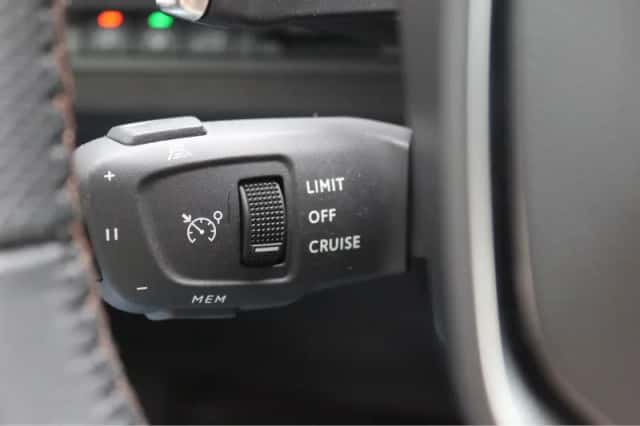 Peugeot 3008 (2024) thumbnail 23