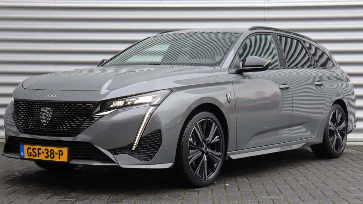 Peugeot 308 (2024) — foto 1
