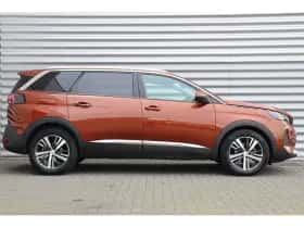 Peugeot 5008 (2021) thumbnail 3