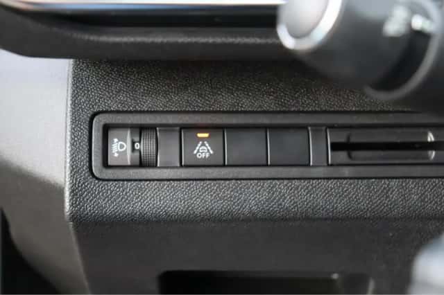 Peugeot 5008 (2021) thumbnail 24