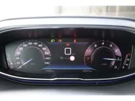 Peugeot 5008 (2021) thumbnail 28