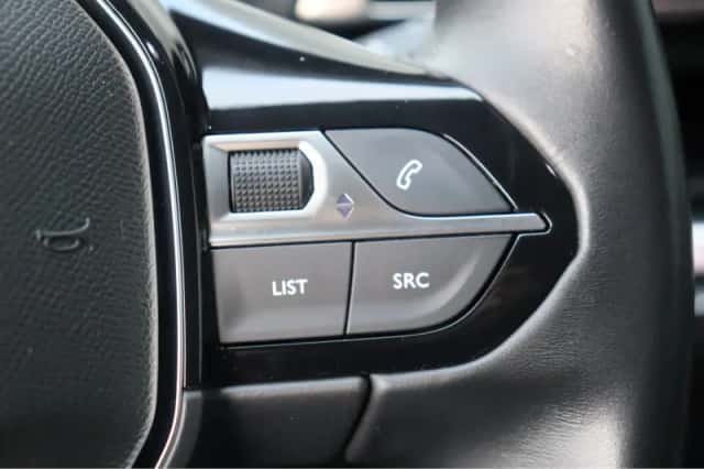 Peugeot 5008 (2021) thumbnail 29