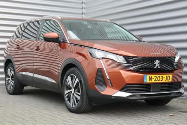 Peugeot 5008 (2021) thumbnail 4