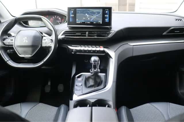 Peugeot 5008 (2021) thumbnail 32