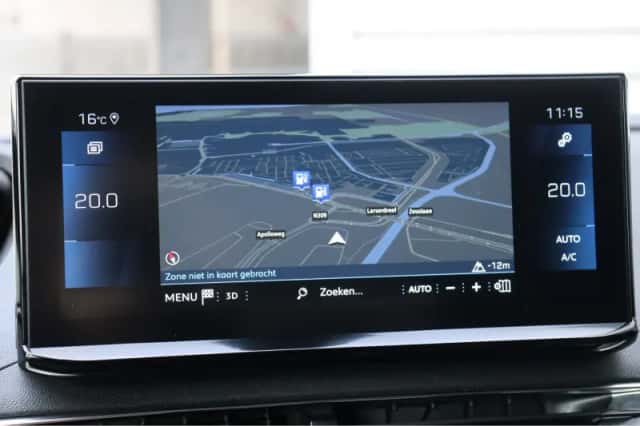Peugeot 5008 (2021) thumbnail 33