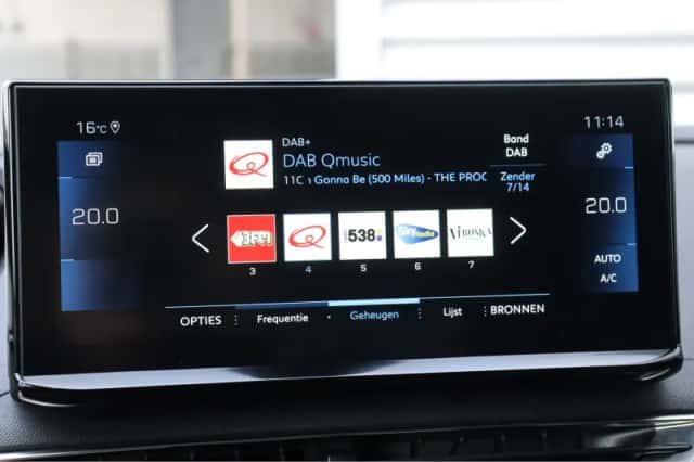 Peugeot 5008 (2021) thumbnail 37
