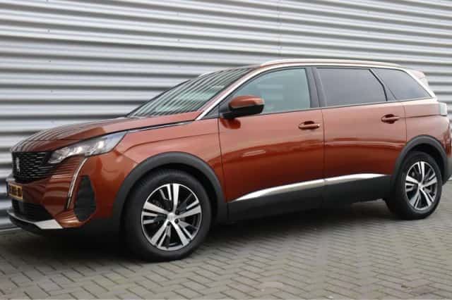Peugeot 5008 (2021) thumbnail 6