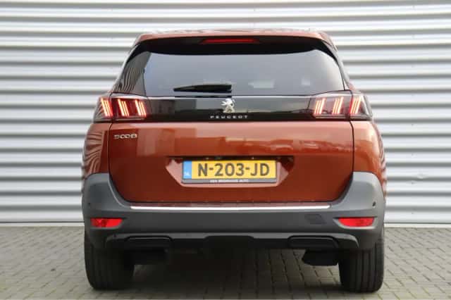 Peugeot 5008 (2021) thumbnail 8