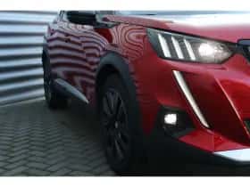 Peugeot 2008 (2020) thumbnail 18