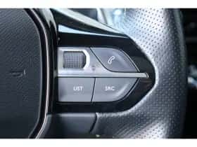 Peugeot 2008 (2020) thumbnail 32