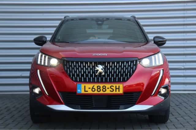 Peugeot 2008 (2020) thumbnail 5