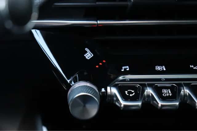 Peugeot 2008 (2020) thumbnail 45