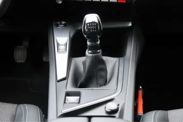 Peugeot 308 (2022) thumbnail 32