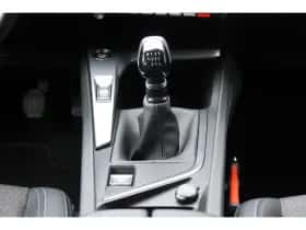 Peugeot 308 (2022) thumbnail 32