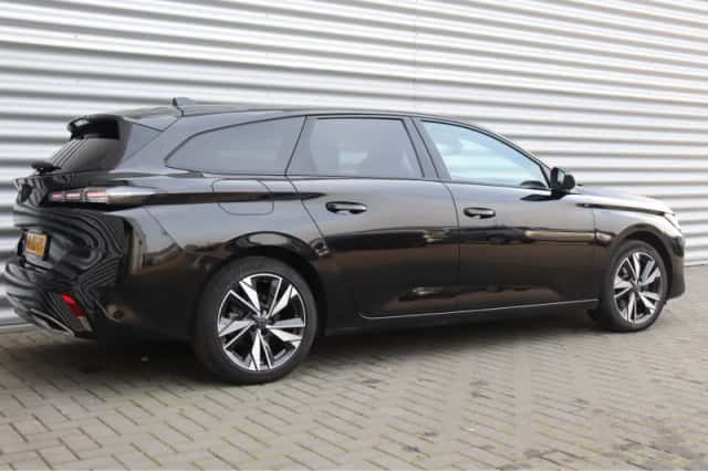 Peugeot 308 (2022) thumbnail 9