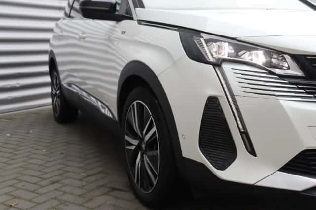 Peugeot 5008 (2022) thumbnail 18