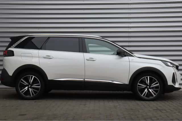 Peugeot 5008 (2022) thumbnail 3