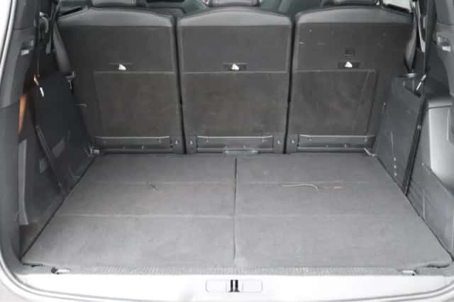 Peugeot 5008 (2022) thumbnail 21