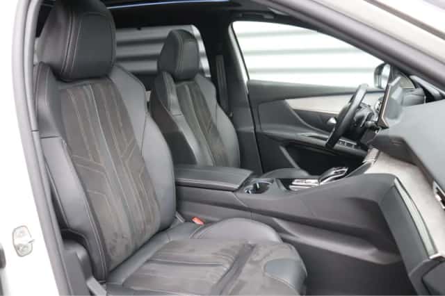 Peugeot 5008 (2022) thumbnail 25