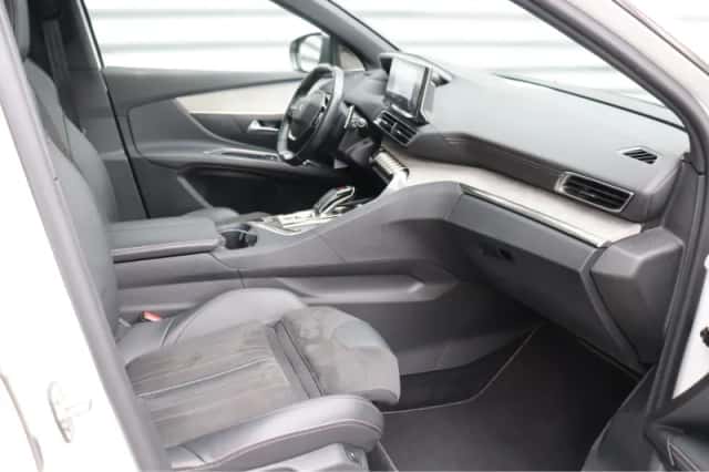 Peugeot 5008 (2022) thumbnail 26