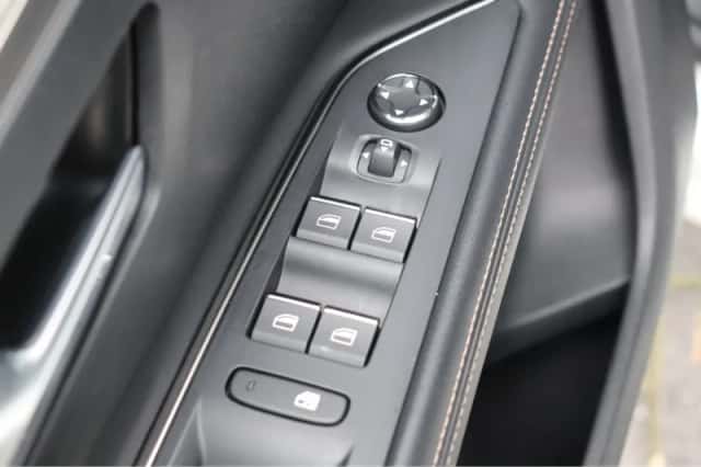 Peugeot 5008 (2022) thumbnail 29