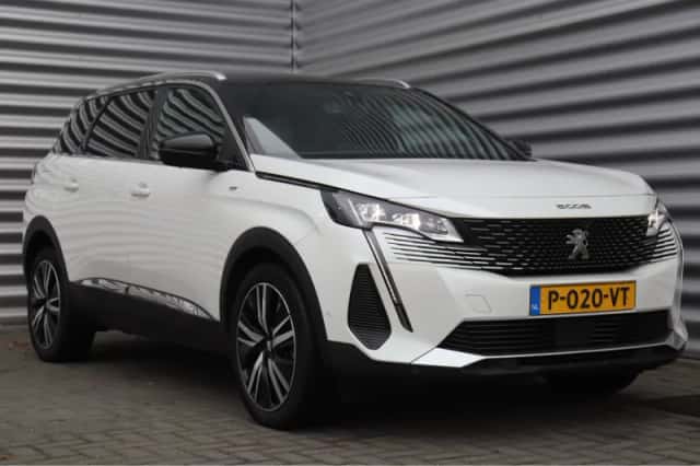 Peugeot 5008 (2022) thumbnail 4