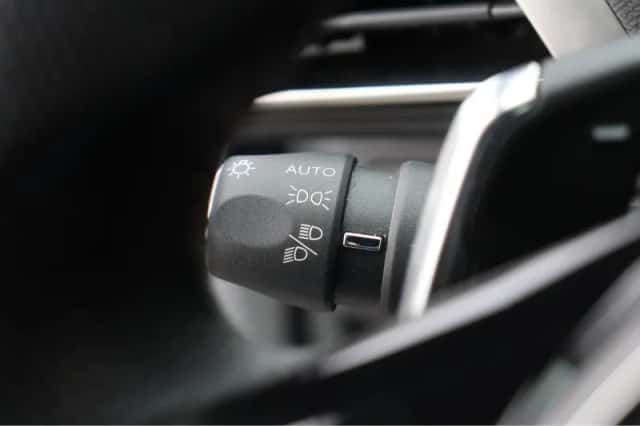 Peugeot 5008 (2022) thumbnail 33