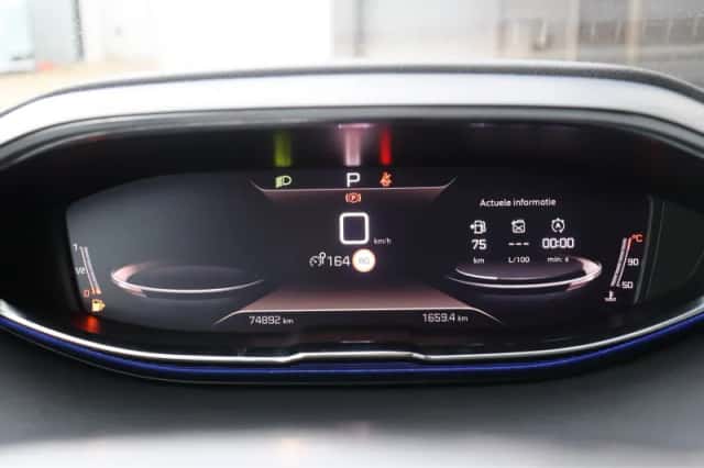 Peugeot 5008 (2022) thumbnail 35