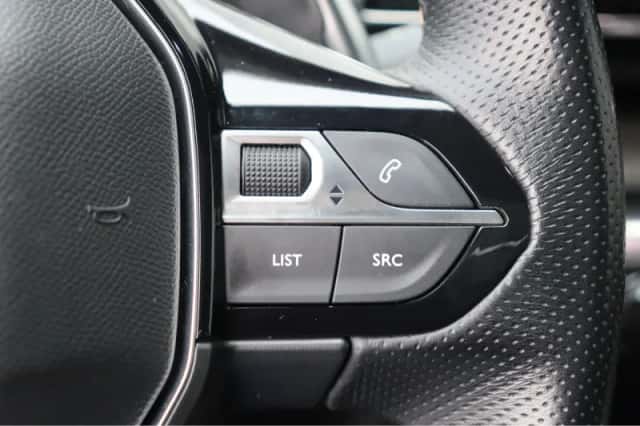 Peugeot 5008 (2022) thumbnail 36