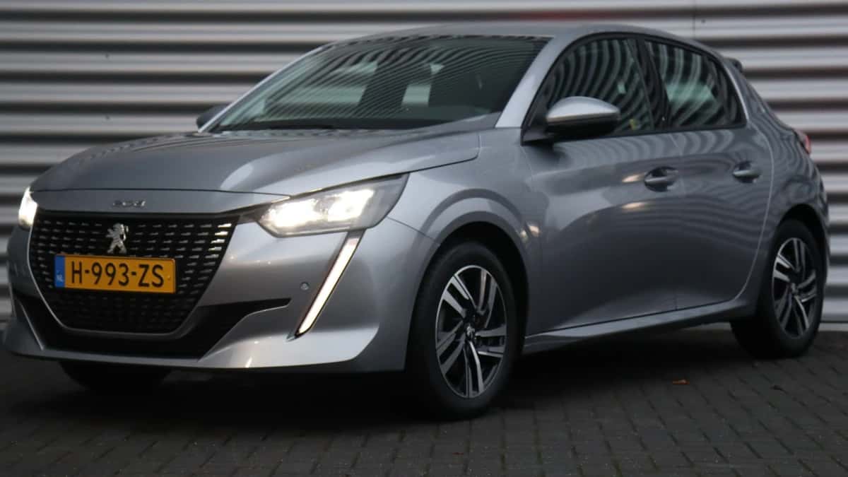 Peugeot 208 (2020) — foto 1