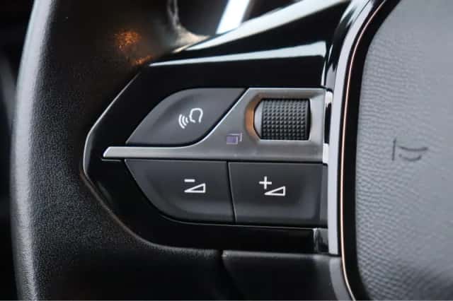 Peugeot 208 (2020) thumbnail 21