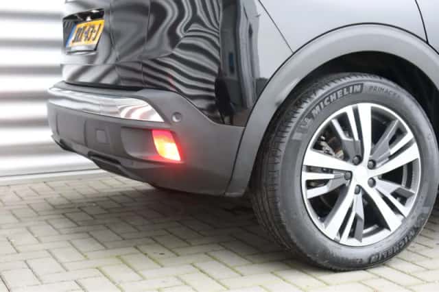 Peugeot 3008 (2022) thumbnail 11