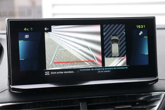 Peugeot 3008 (2022) thumbnail 31