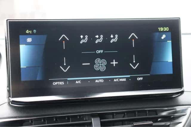 Peugeot 3008 (2022) thumbnail 33