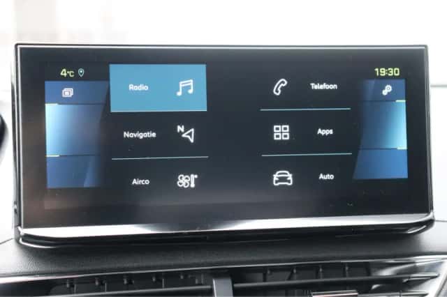 Peugeot 3008 (2022) thumbnail 34