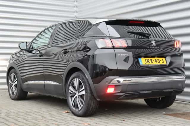 Peugeot 3008 (2022) thumbnail 9