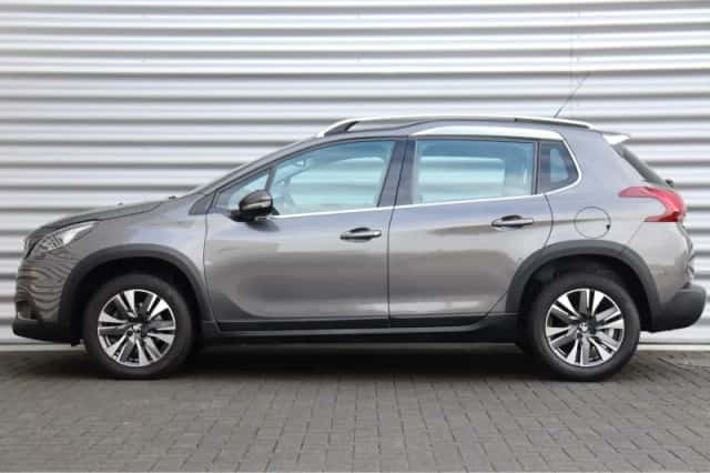 Peugeot 2008 (2018) thumbnail 2
