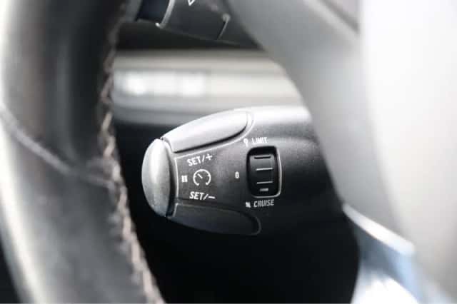 Peugeot 2008 (2018) thumbnail 21