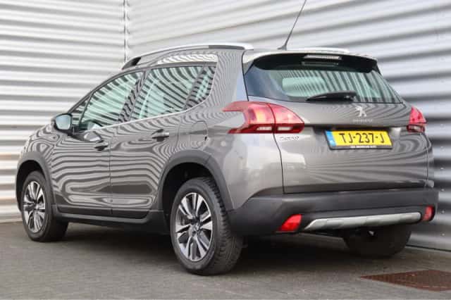 Peugeot 2008 (2018) thumbnail 9