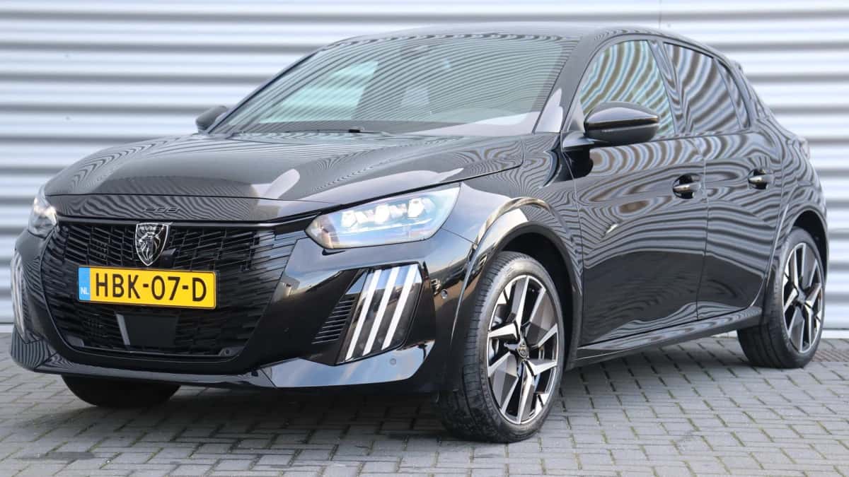 Peugeot 208 (2025) — foto 1