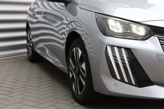Peugeot 208 (2024) thumbnail 14