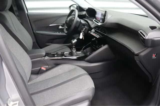 Peugeot 208 (2024) thumbnail 18