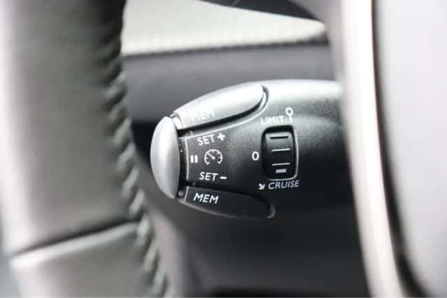 Peugeot 208 (2024) thumbnail 21