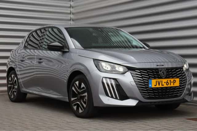 Peugeot 208 (2024) thumbnail 4