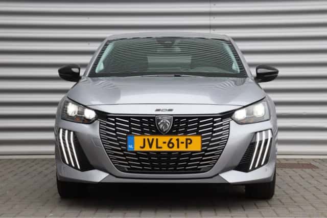 Peugeot 208 (2024) thumbnail 5